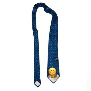 Eveli Vintage "Pick a boo" tie.